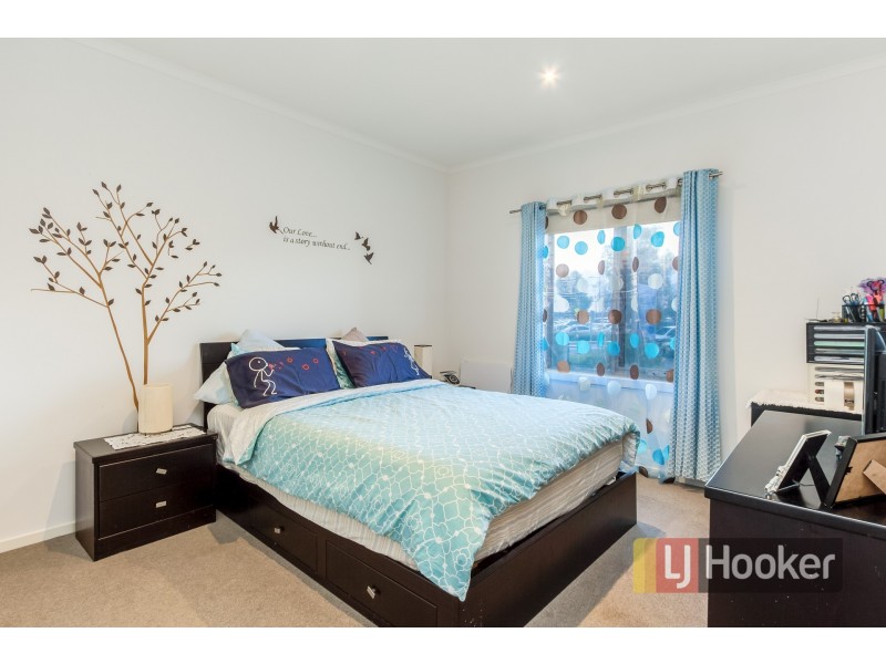 12 Acorn Lane, Pakenham VIC 3810