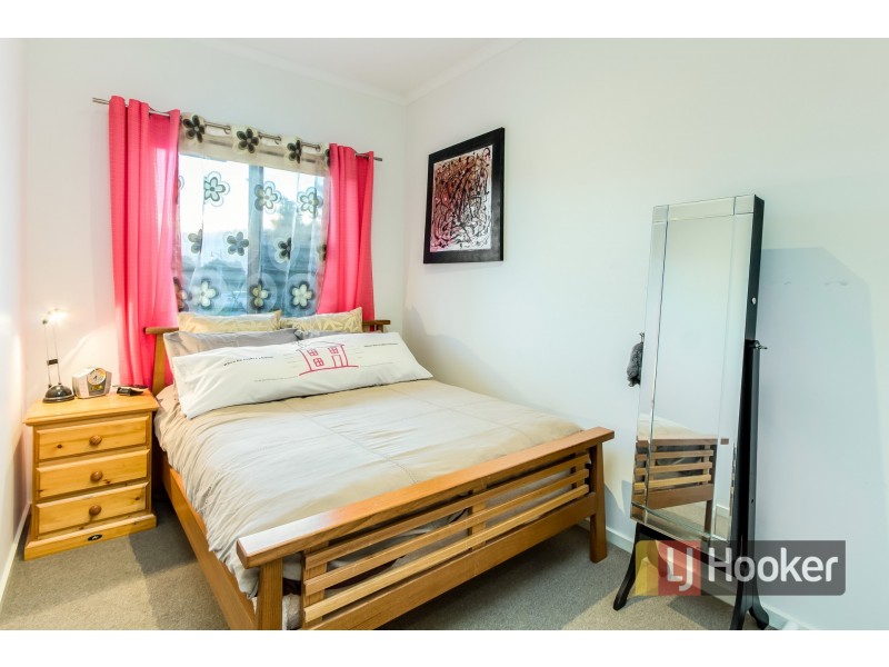 12 Acorn Lane, Pakenham VIC 3810