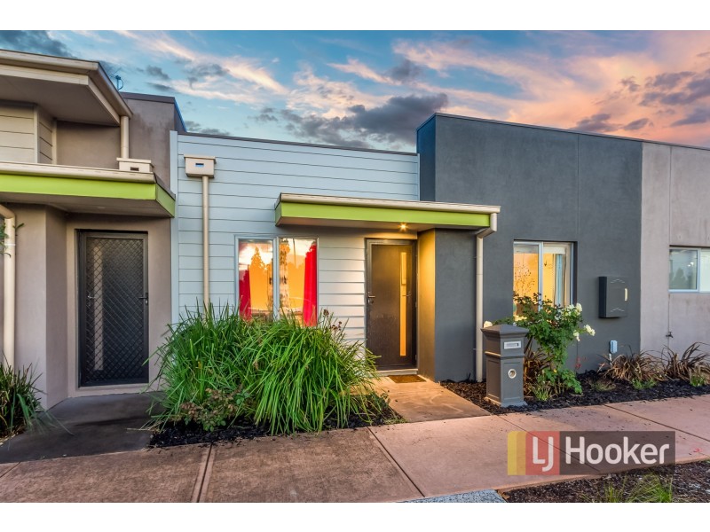 12 Acorn Lane, Pakenham VIC 3810