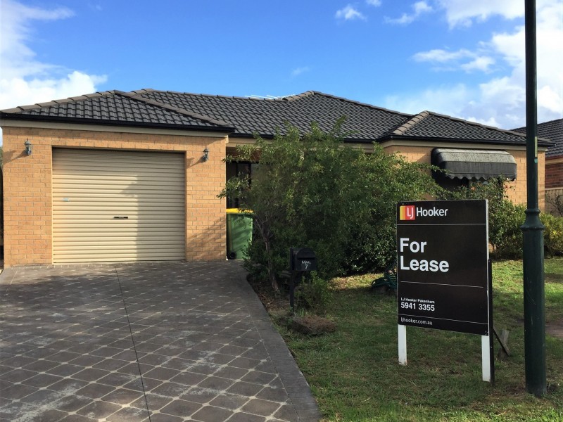 7 Avoca Place, Pakenham VIC 3810