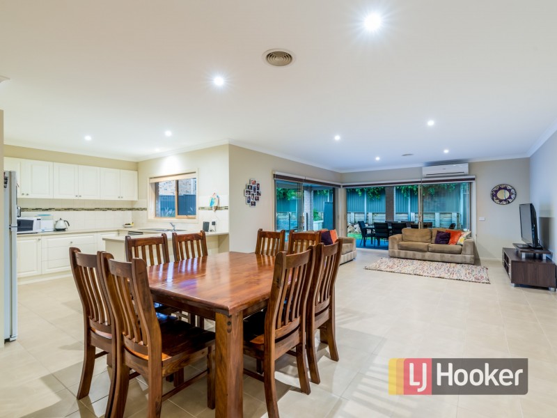 31 Downing Square, Pakenham VIC 3810