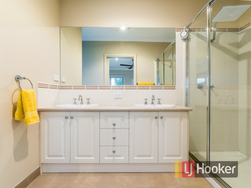 31 Downing Square, Pakenham VIC 3810