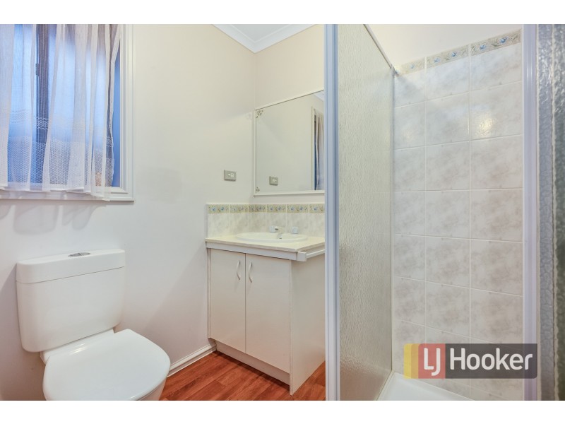 38 Thomas Place, Pakenham VIC 3810