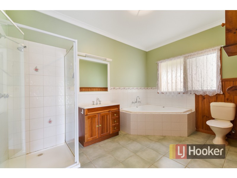 15 Wills Avenue, Pakenham VIC 3810