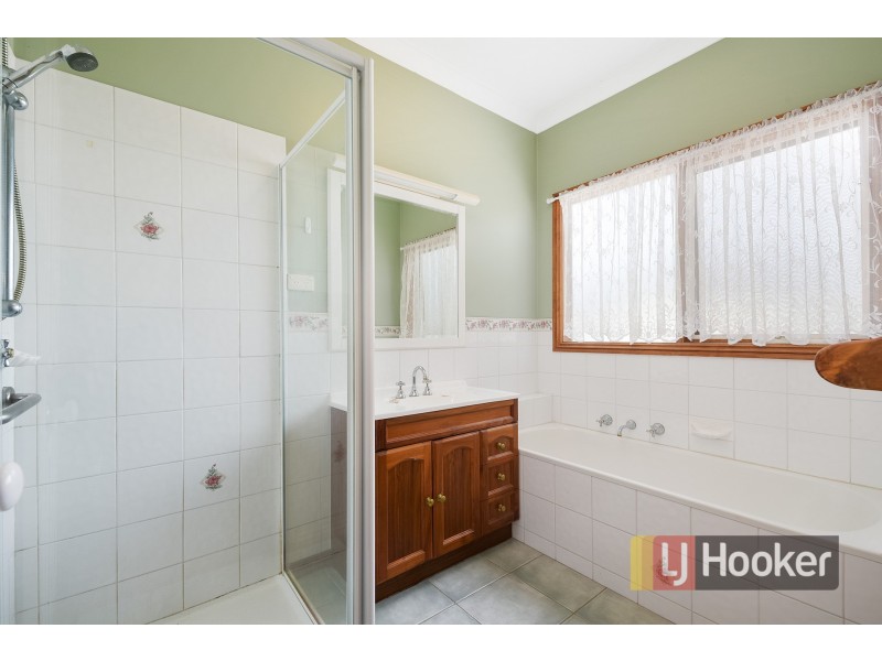 15 Wills Avenue, Pakenham VIC 3810