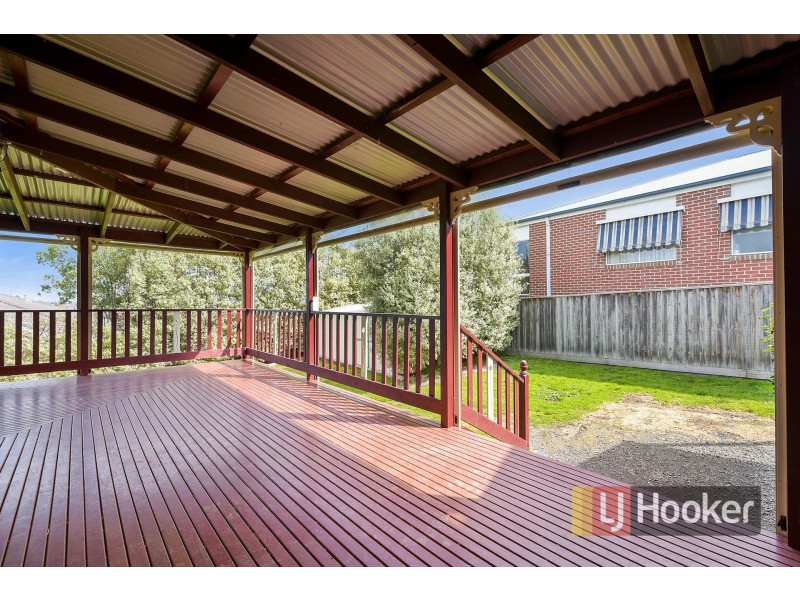 15 Wills Avenue, Pakenham VIC 3810