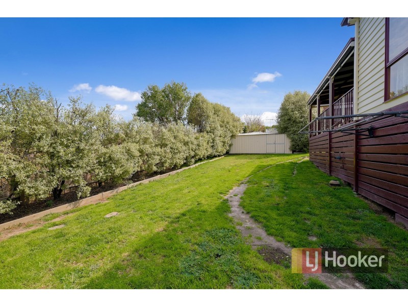 15 Wills Avenue, Pakenham VIC 3810