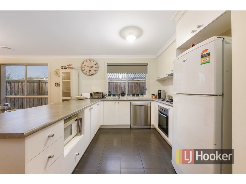 20 Kimberley Grove, Pakenham VIC 3810