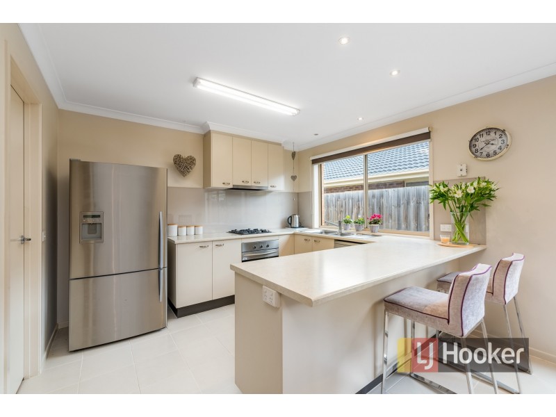 19 Clifford Drive, Pakenham VIC 3810