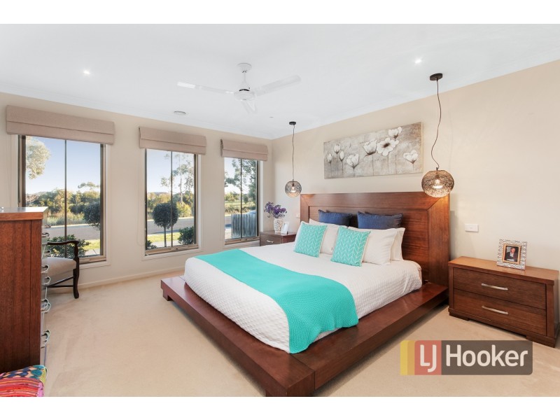 19 Clifford Drive, Pakenham VIC 3810