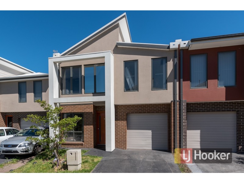 2/180 Henry Road, Pakenham VIC 3810