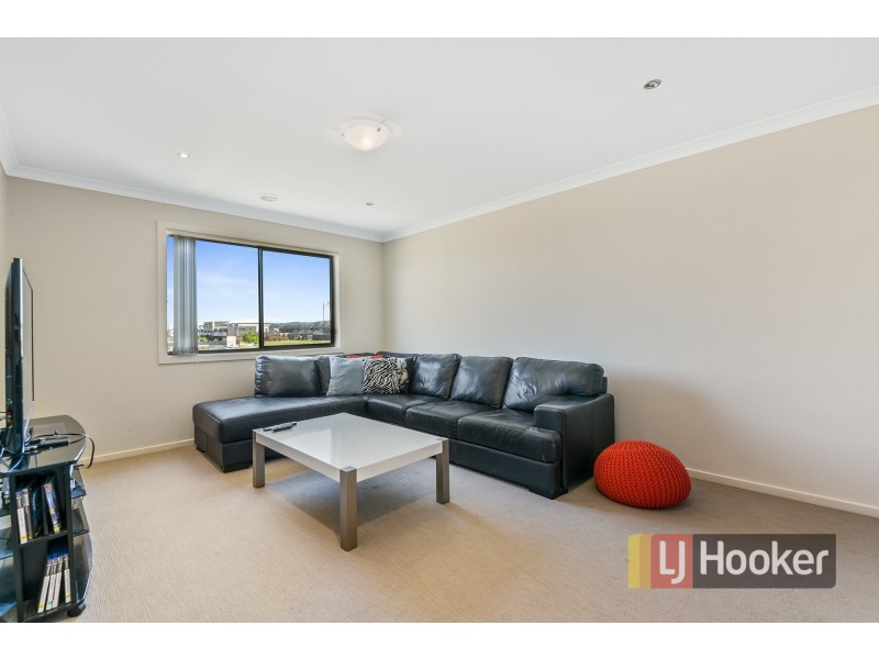 2/180 Henry Road, Pakenham VIC 3810