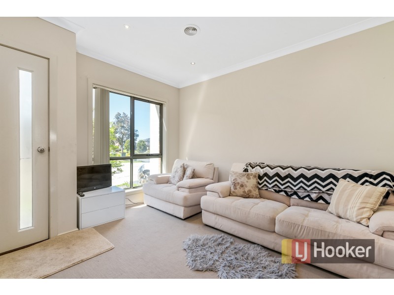 2/180 Henry Road, Pakenham VIC 3810