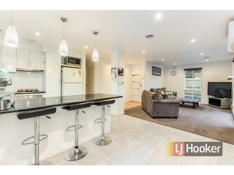 2 Robin Court, Pakenham VIC 3810