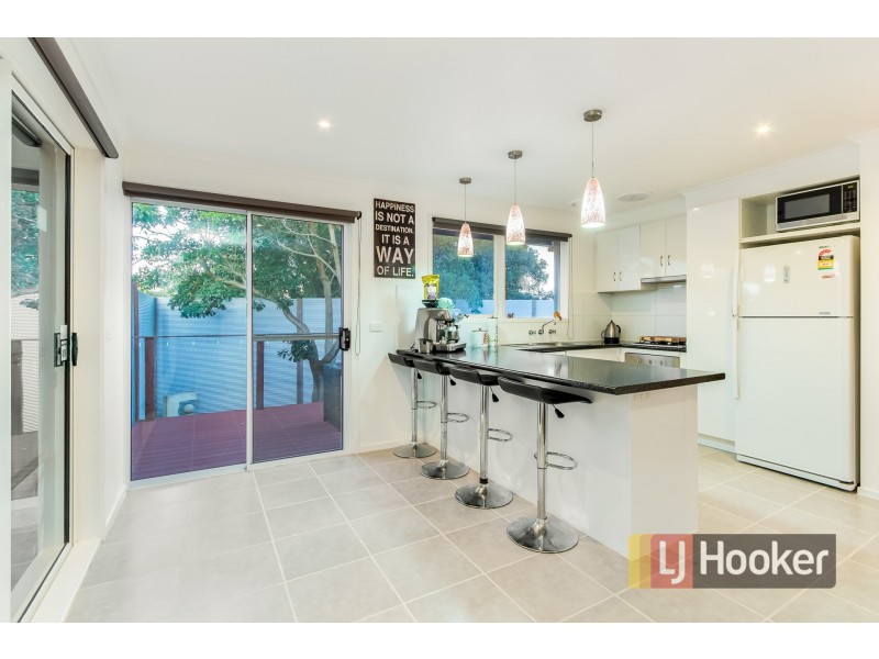 2 Robin Court, Pakenham VIC 3810