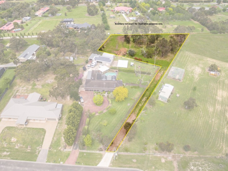 4 Johanna Court, Pakenham VIC 3810