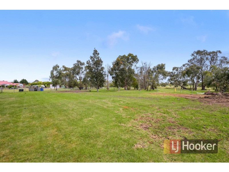 4 Johanna Court, Pakenham VIC 3810