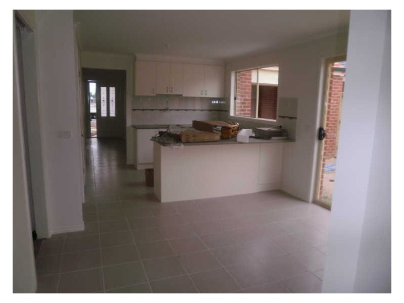 35 Syme Road, Pakenham VIC 3810