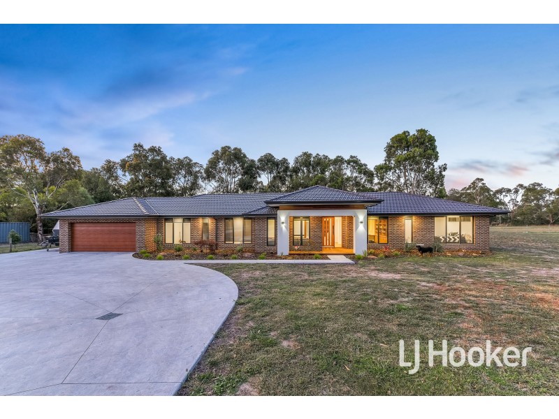 21B Meeking Drive, Pakenham VIC 3810
