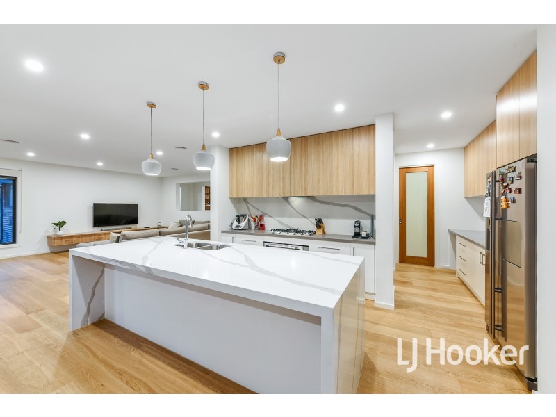 21B Meeking Drive, Pakenham VIC 3810