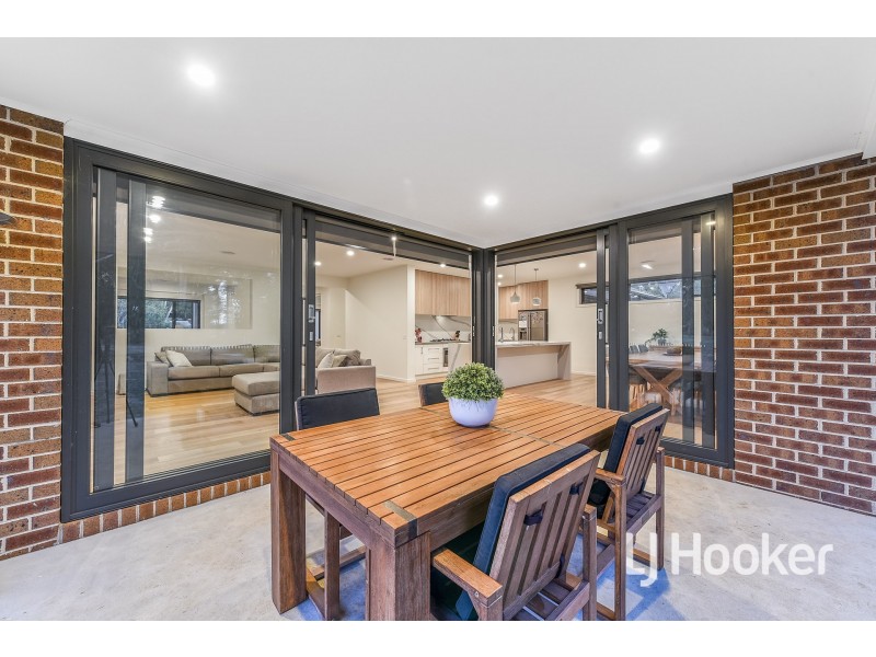 21B Meeking Drive, Pakenham VIC 3810