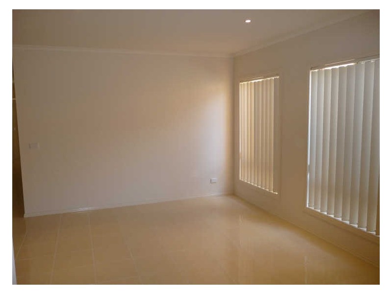 32 Sarton Link, Pakenham VIC 3810