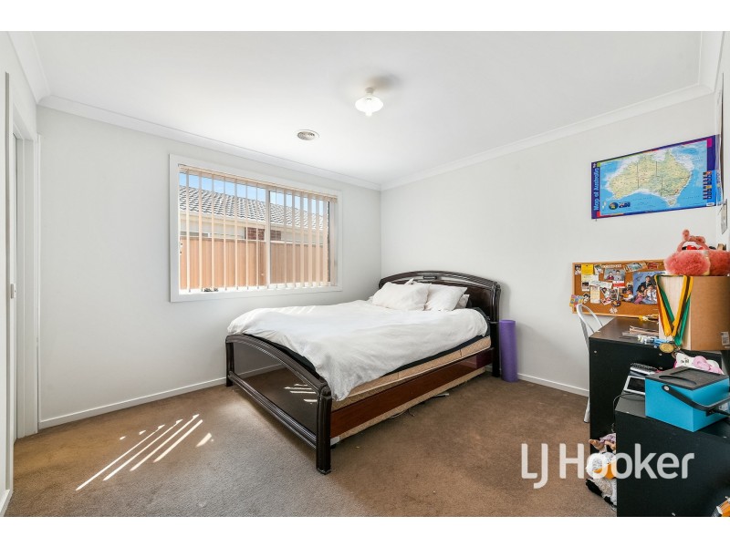 13 Serenity Street, Pakenham VIC 3810