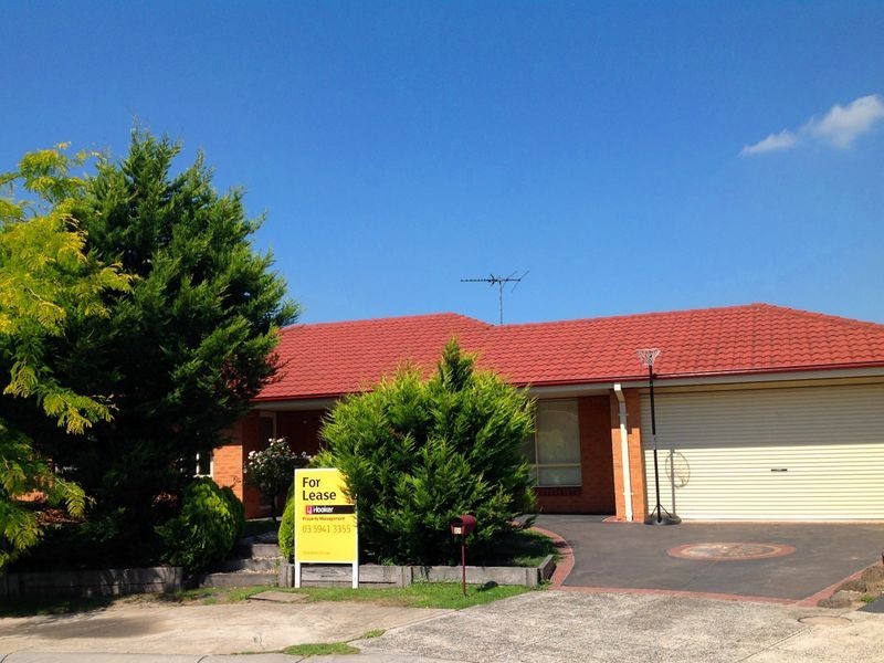 21 Pownceby Court, Pakenham VIC 3810
