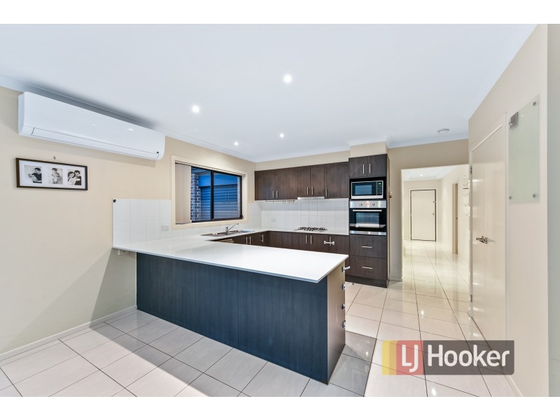 6 Silky Oak Street, Pakenham VIC 3810