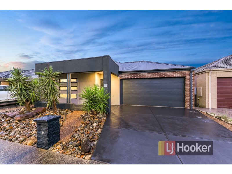 6 Silky Oak Street, Pakenham VIC 3810