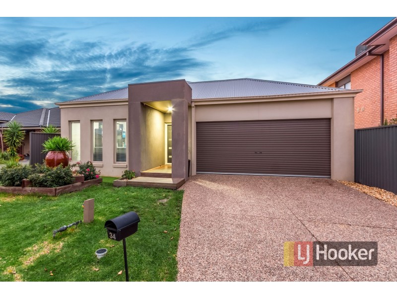 34 Everly Circuit, Pakenham VIC 3810