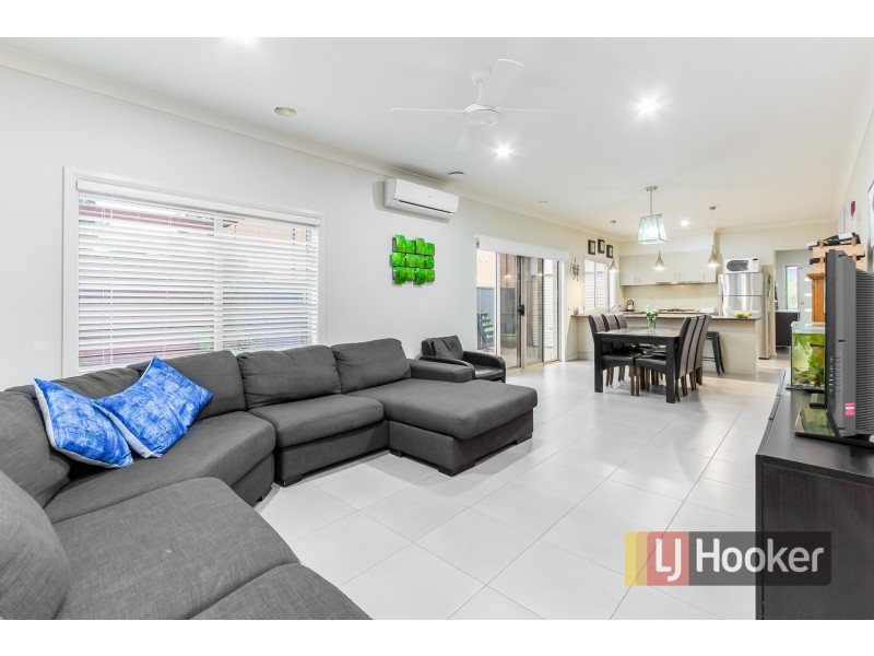 34 Everly Circuit, Pakenham VIC 3810