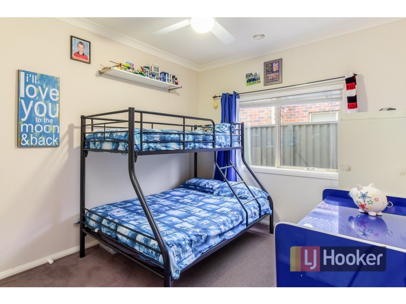 34 Everly Circuit, Pakenham VIC 3810