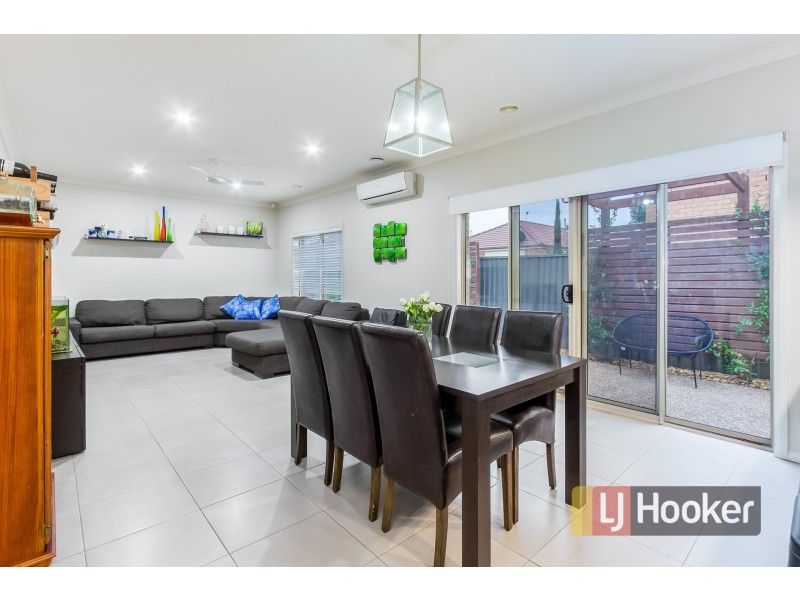 34 Everly Circuit, Pakenham VIC 3810