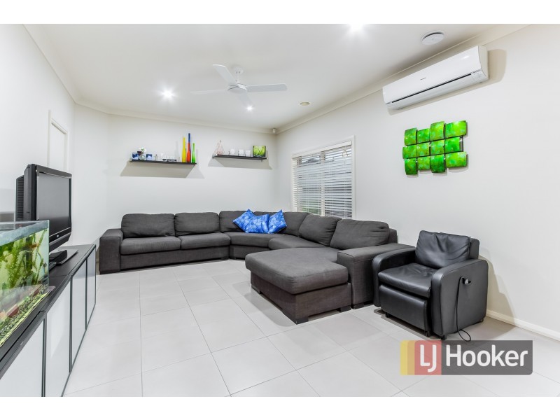 34 Everly Circuit, Pakenham VIC 3810