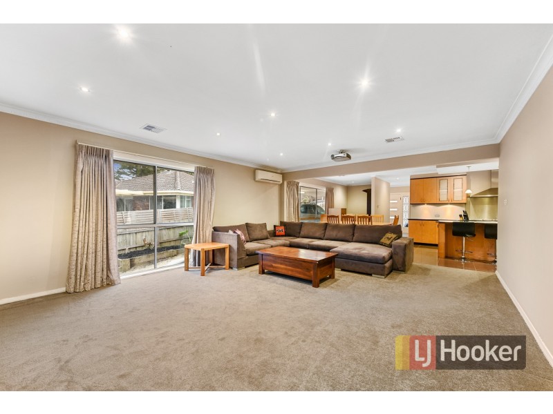 60 Ahern Road, Pakenham VIC 3810