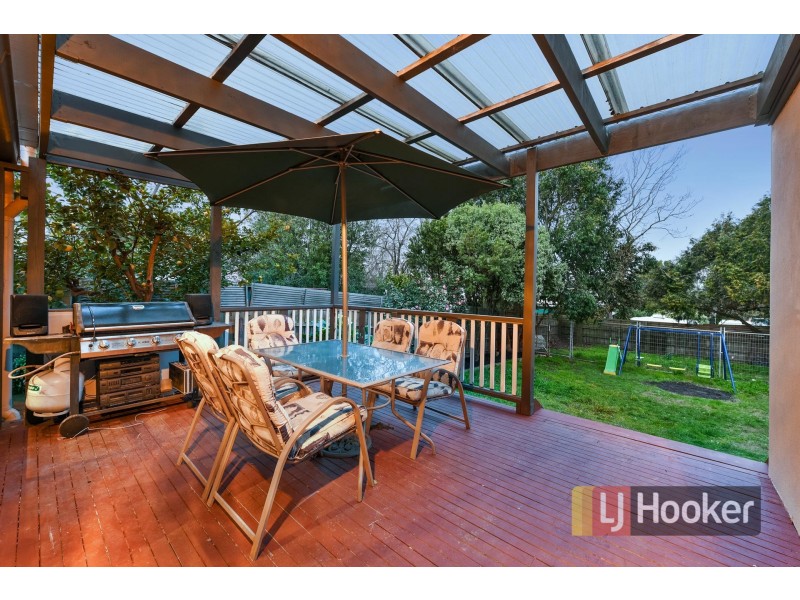 60 Ahern Road, Pakenham VIC 3810