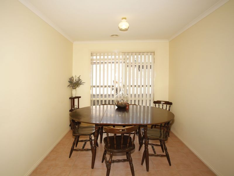 25 Ben Drive, Pakenham VIC 3810