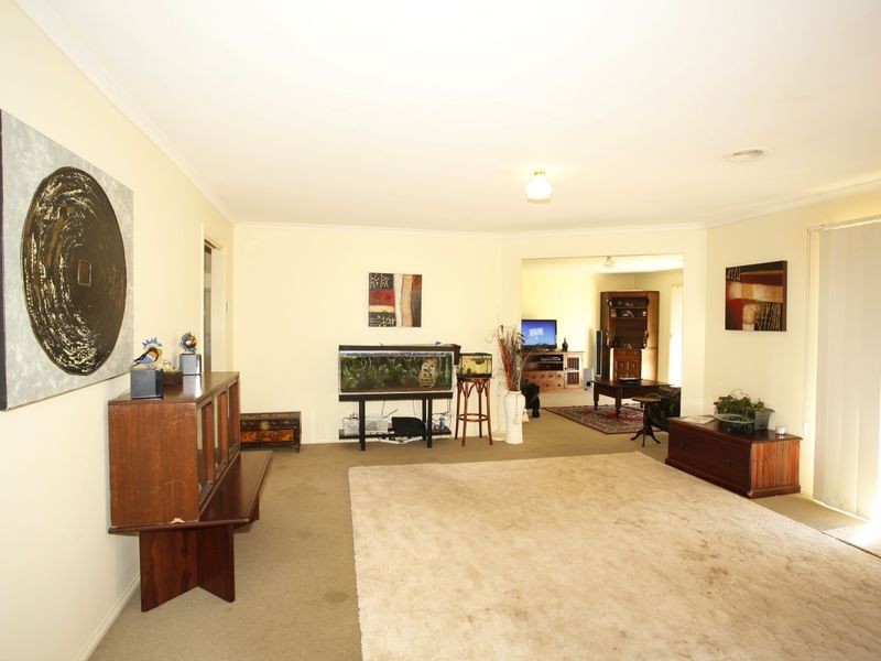 25 Ben Drive, Pakenham VIC 3810