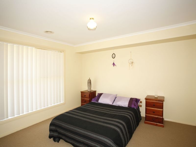 25 Ben Drive, Pakenham VIC 3810