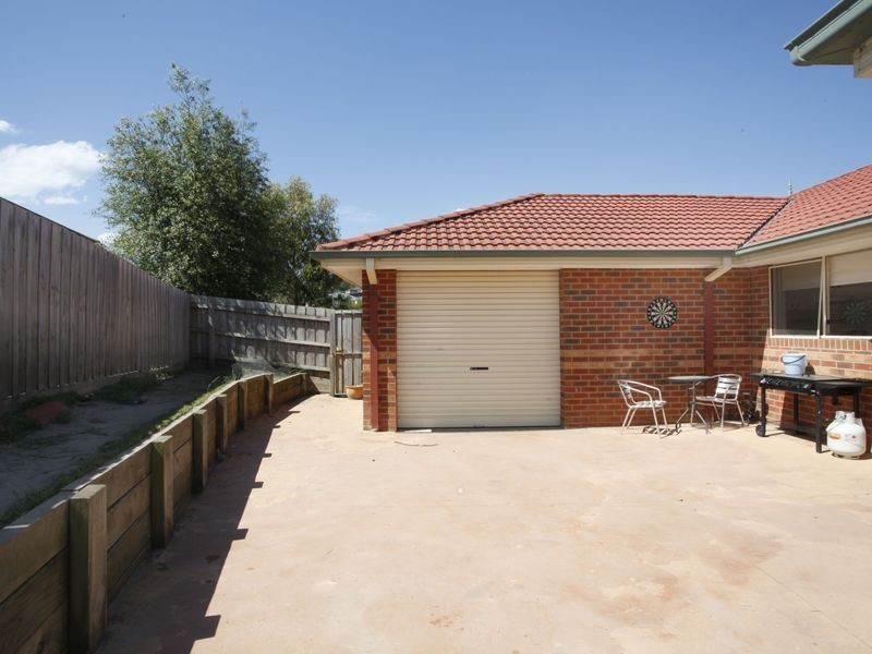 25 Ben Drive, Pakenham VIC 3810