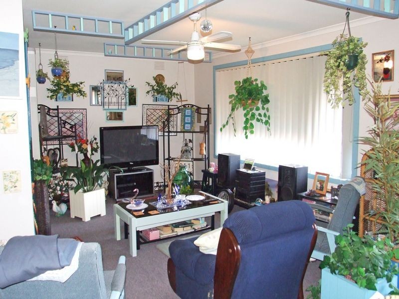 4/27-29 Princes Highway, Pakenham VIC 3810
