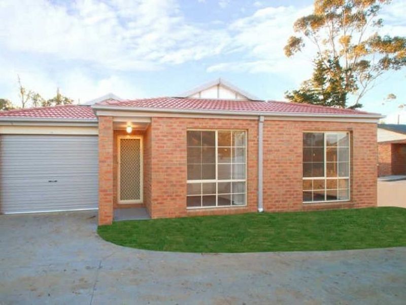 16/40 Army Road, Pakenham VIC 3810