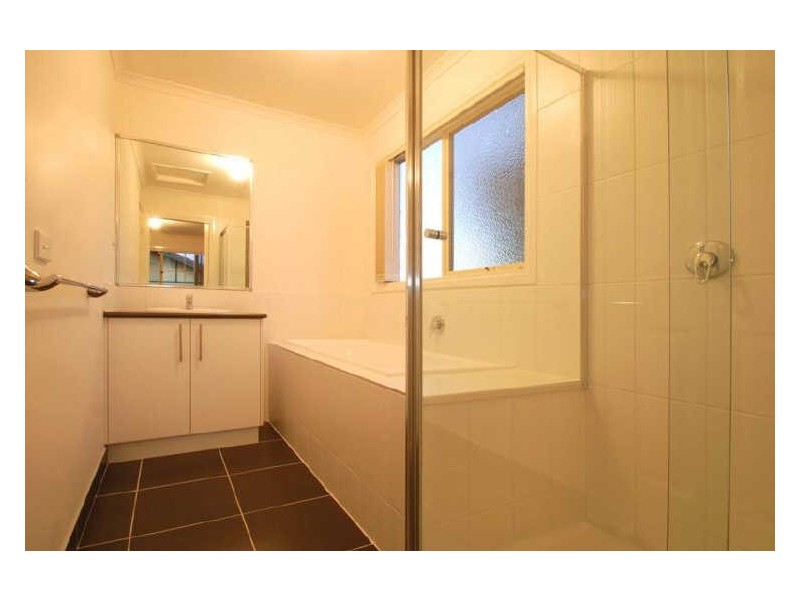 16/40 Army Road, Pakenham VIC 3810