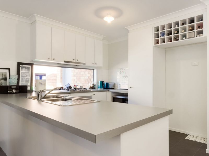 33 Central Avenue, Pakenham VIC 3810