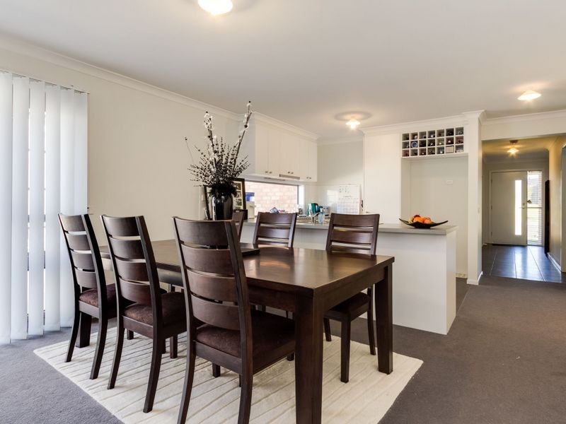 33 Central Avenue, Pakenham VIC 3810