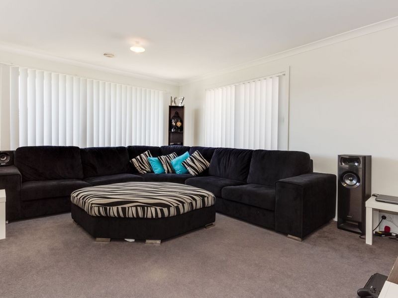 33 Central Avenue, Pakenham VIC 3810