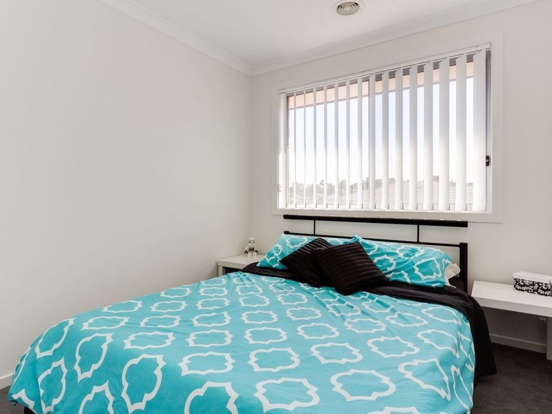 33 Central Avenue, Pakenham VIC 3810