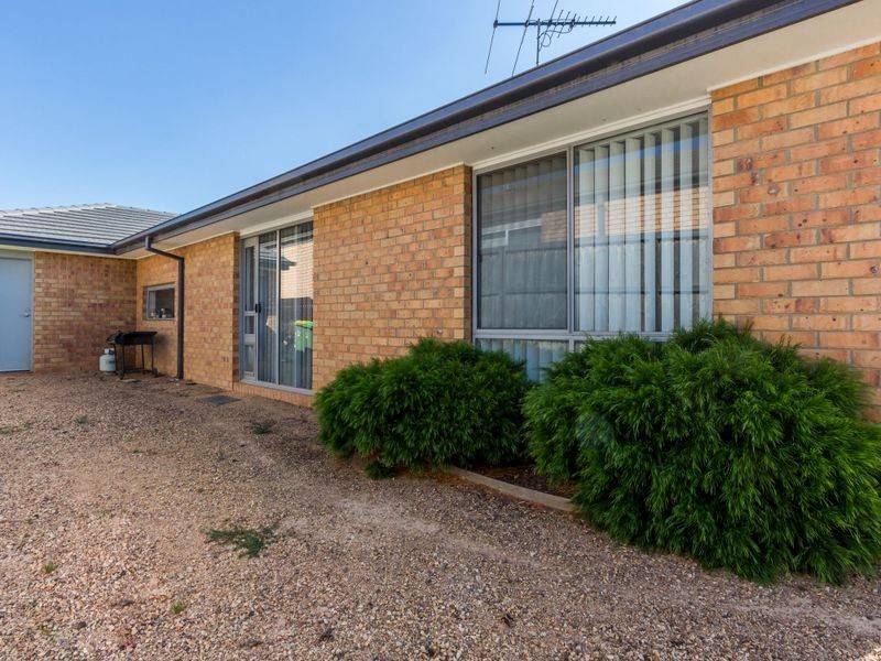 33 Central Avenue, Pakenham VIC 3810