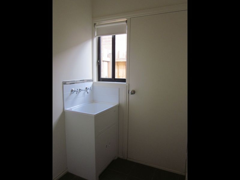 24/103 Army Road, Pakenham VIC 3810